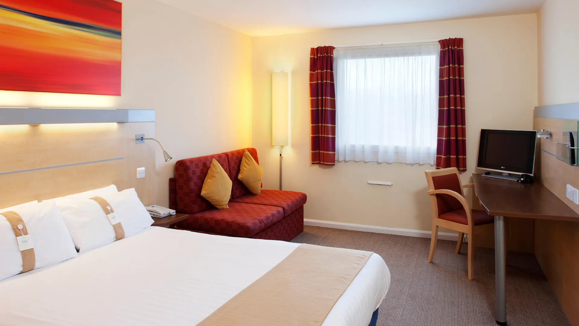 Holiday Inn Express Cardiff Airport, An Ihg Hotel United Kingdom
