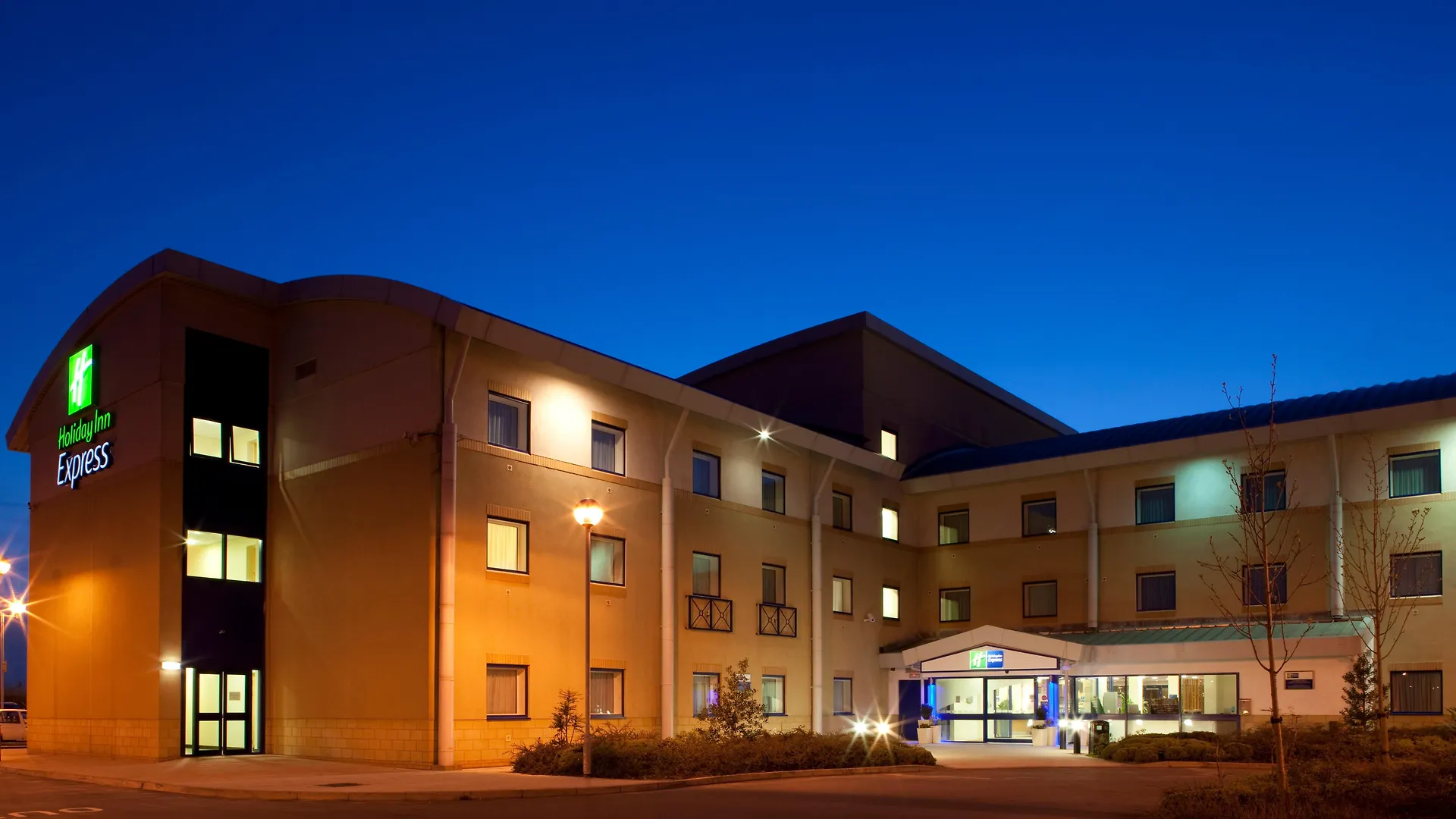 Holiday Inn Express Cardiff Airport, An Ihg Hotel