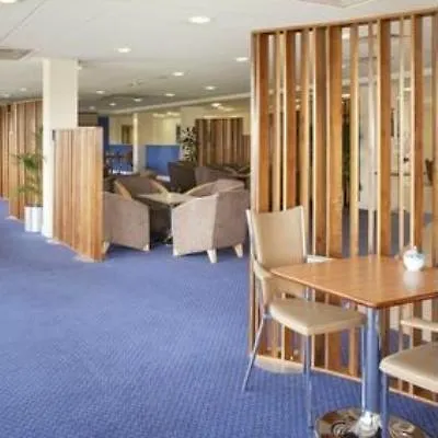 Holiday Inn Express Cardiff Airport, An Ihg Hotel