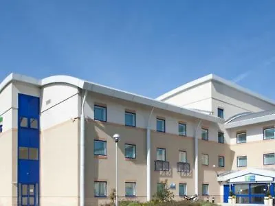 Holiday Inn Express Cardiff Airport, An Ihg Hotel